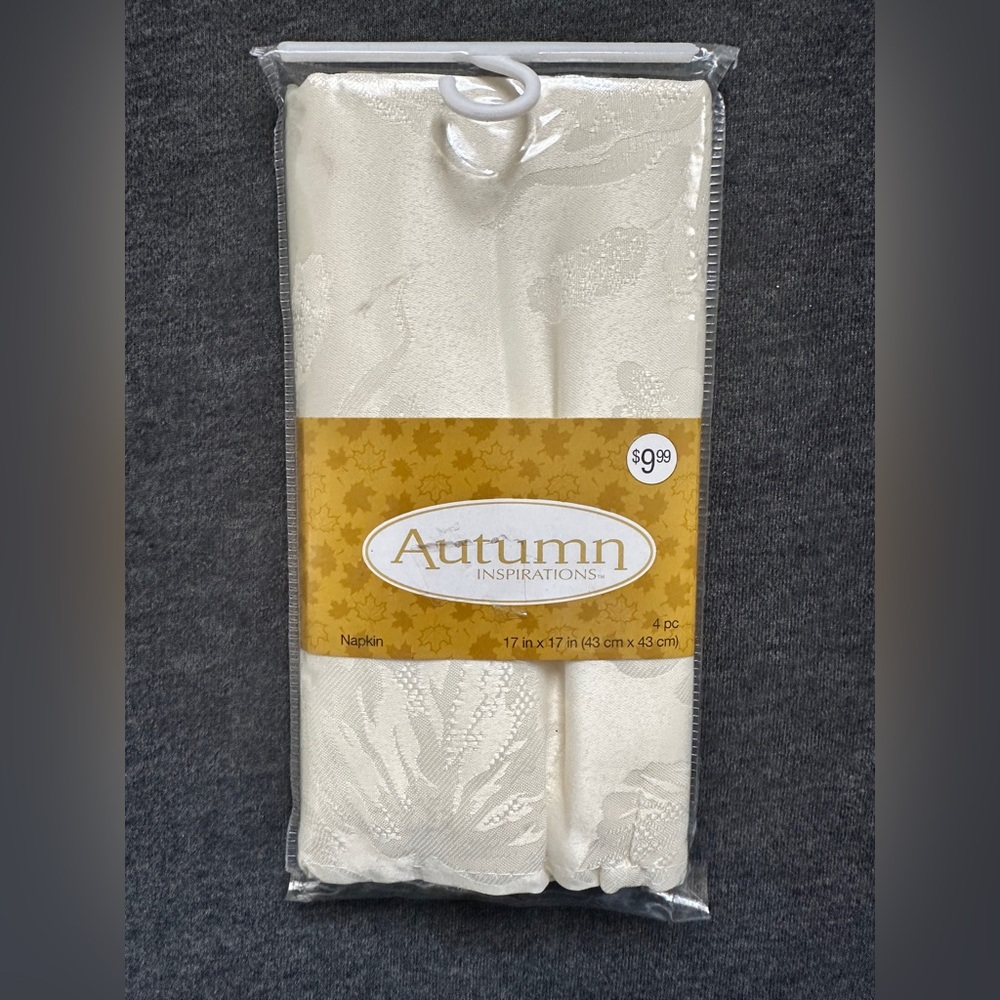 Discontinued 2013 Jo-Ann’s Store Autumn Damask Napkins Set Of 4 Cream Yellow